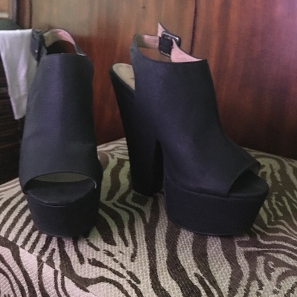 Steve madden black chunky heel