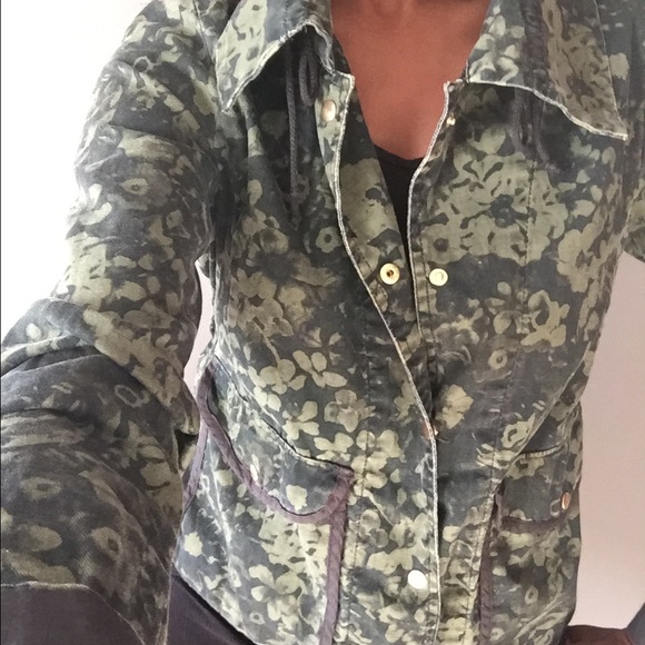 GAP Jackets & Blazers - NEW with tags! Gap floral camouflage jacket