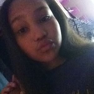 Meet your Posher, Abigail