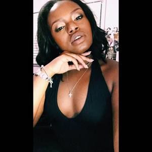 Meet your Posher, Ayanna