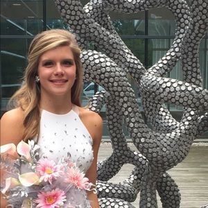 Meet your Posher, Isabel