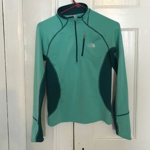 North face size small, half zip