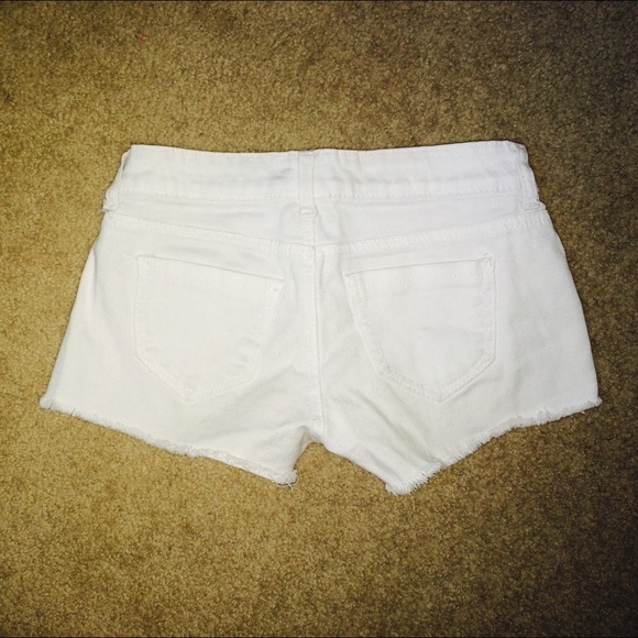 White Jean shorts - Picture 2 of 3