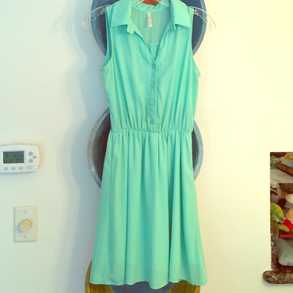 True mint green flowy dress