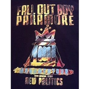 Fall Out Boy/Paramore t-shirt!
