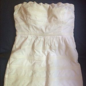 Pearl white strapless dress (with pockets)