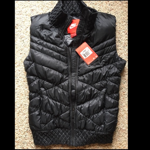 Nike 700 filled vest