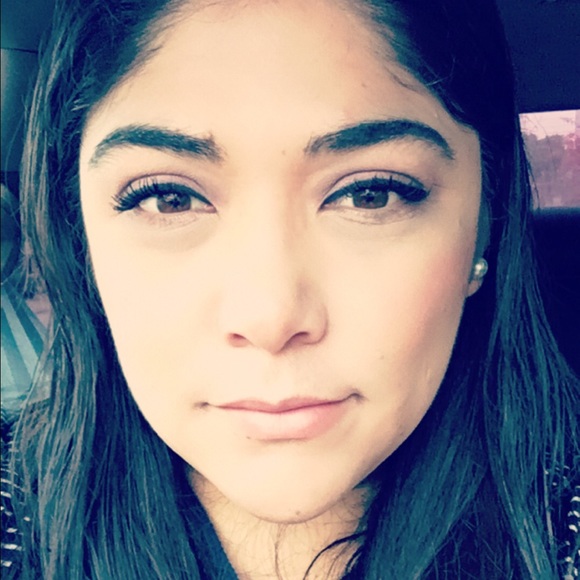 Meet your Posher, Leslie