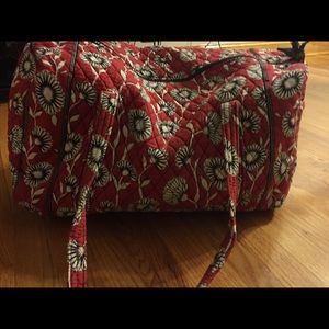 Vera Bradley deco daisy print duffel bag