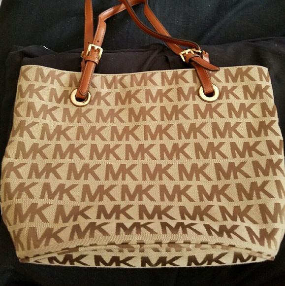 Michael Kors jet set