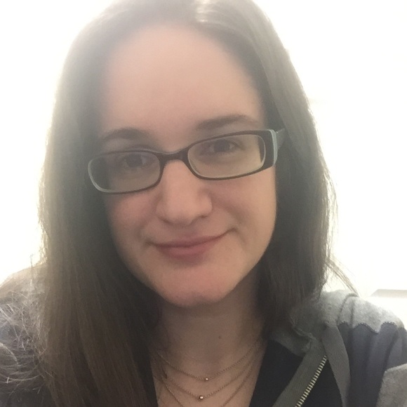 Meet your Posher, Jen - Picture 3 of 3