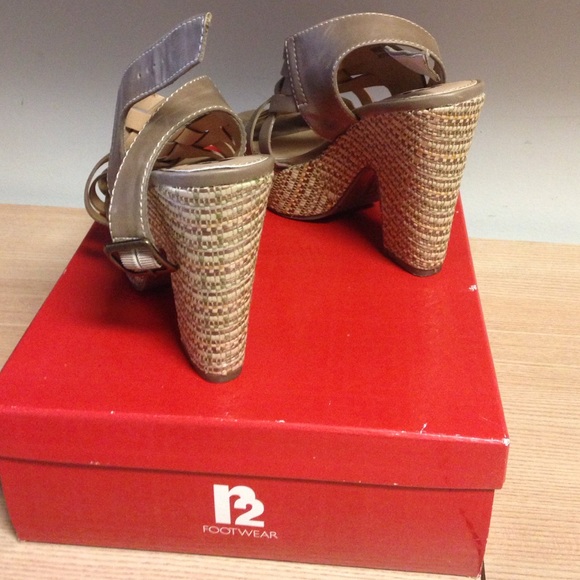 R2 Wedges - Picture 3 of 4