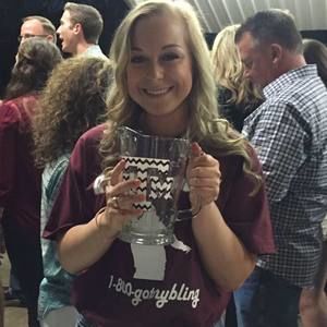 Meet your Posher, Emily