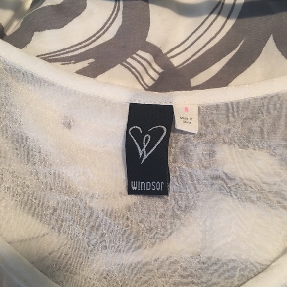 dress/shirt - Picture 2 of 3