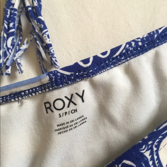 Crazy cute size S Roxy cheeky bikini - Picture 3 of 4