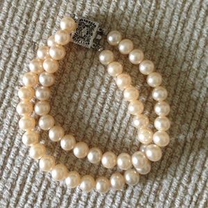Double pearl bracelet