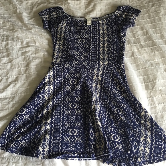 Dress - Picture 1 of 3