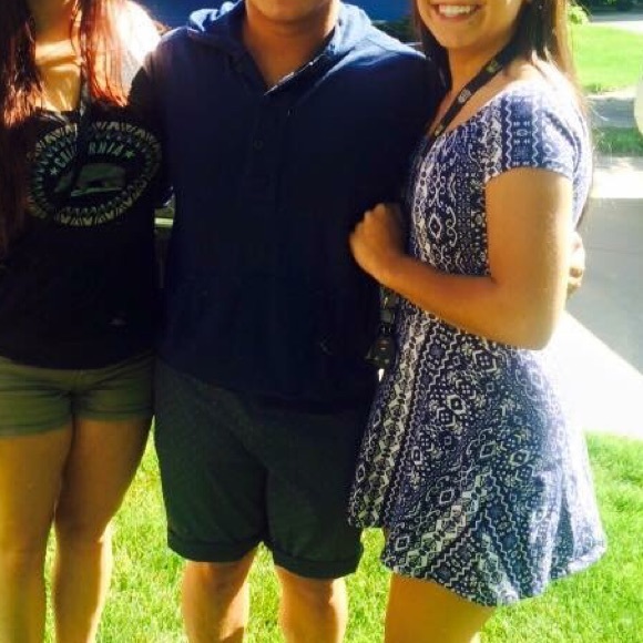 Dress - Picture 3 of 3