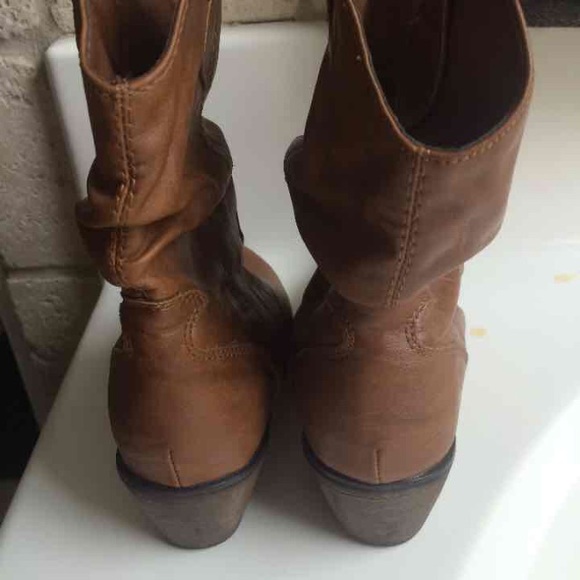 Tan Boots - Picture 2 of 4