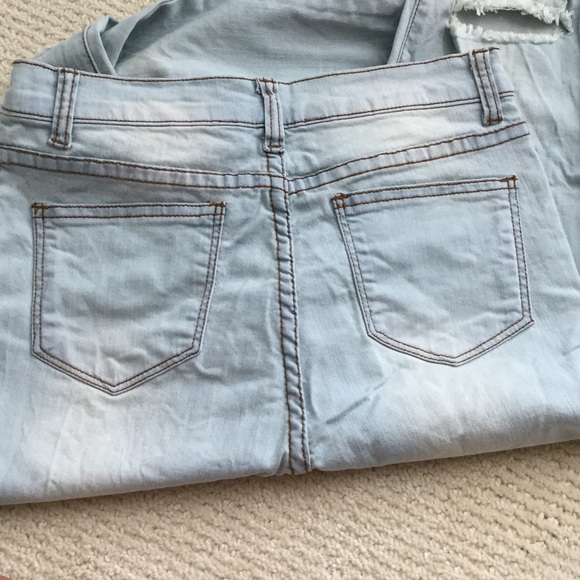 Jeans - Picture 3 of 4