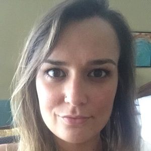 Meet your Posher, Alicia