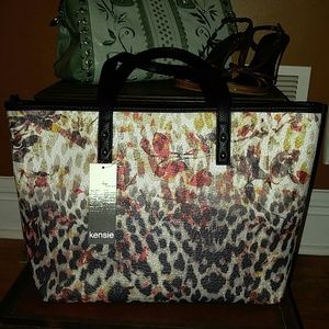 NWT Kenzie Tote/ Shoulder Handbag