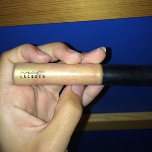 Mac lacquer Poco Pink lip gloss