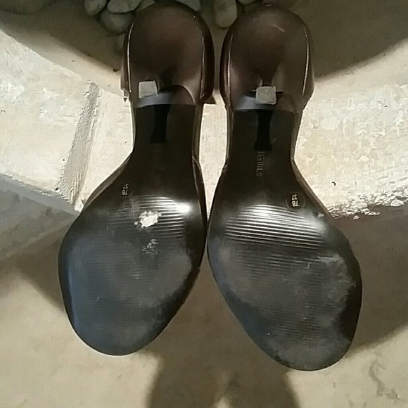 Heels - Picture 2 of 4