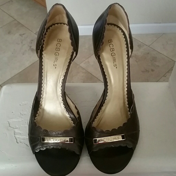 Heels - Picture 4 of 4