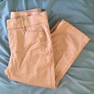 JM Collection khaki Capris Sz 4 P