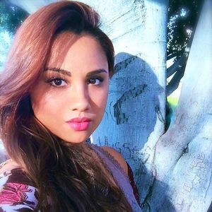 Meet your Posher, Monica-crystal