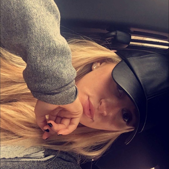 Black baseball cap