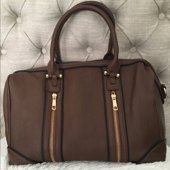 Forever 21 Handbags - Forever 21 Hand Bag