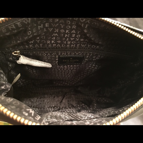 (SOLD) Kate spade Crossbody - Picture 3 of 4