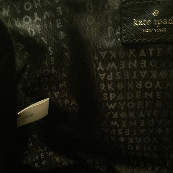 (SOLD) Kate spade Crossbody - Picture 4 of 4