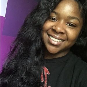 Meet your Posher, Carlisa