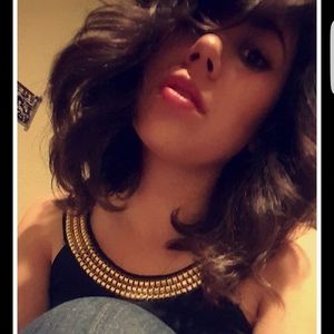 Meet your Posher, Alexandra