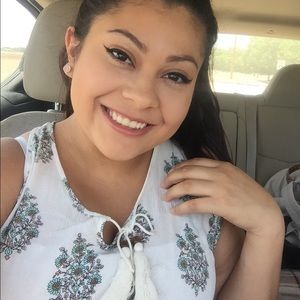 Meet your Posher, Sindi