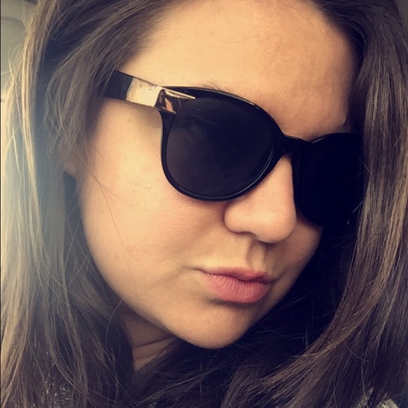 Meet your Posher, Kristen - Picture 5 of 8