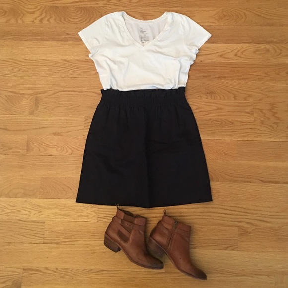 J. Crew Skirts - J. Crew Navy Blue Skirt w/ Pockets Size 4 J. Crew Skirts - J. Crew Navy Blue Skirt w/ Pockets Size 4