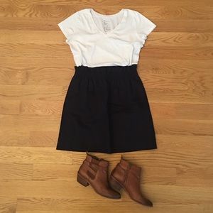 J. Crew Skirts - J. Crew Navy Blue Skirt w/ Pockets Size 4 J. Crew Skirts - J. Crew Navy Blue Skirt w/ Pockets Size 4
