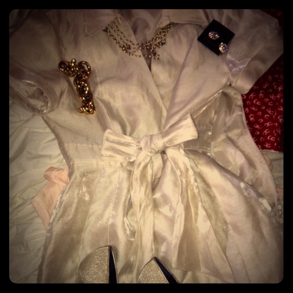 ‼️sold‼️. Super cute party dress! Has pockets!!! - Picture 1 of 4