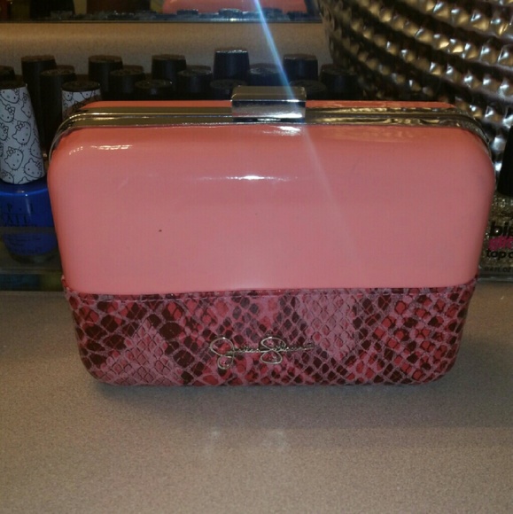 Jessica Simpson clutch
