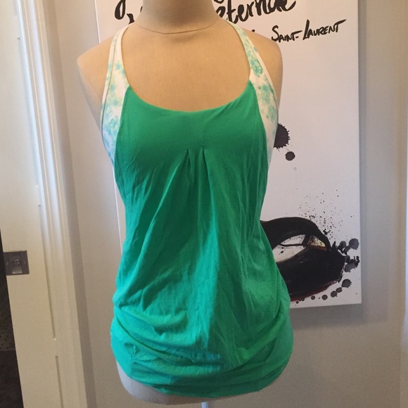 Lulu lemon top