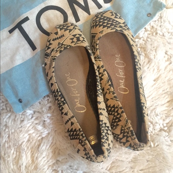 Tribal Print Flats
