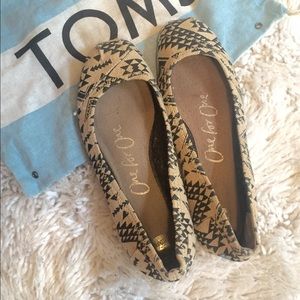 Tribal Print Flats