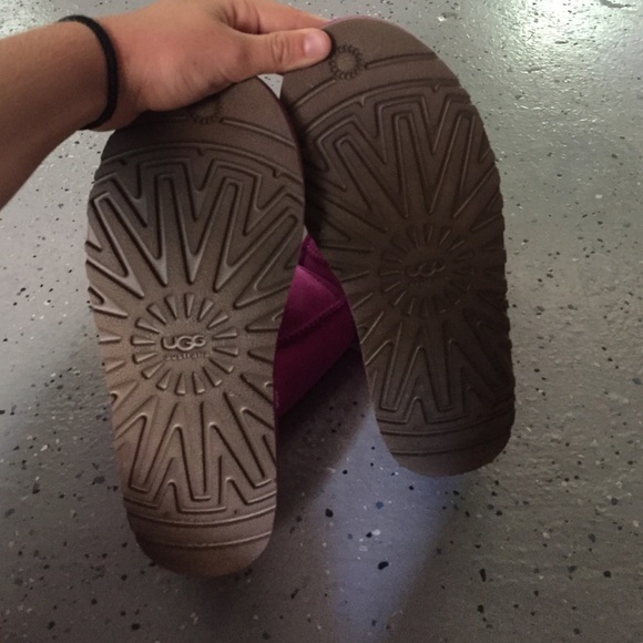 Pink uggs - Picture 4 of 4