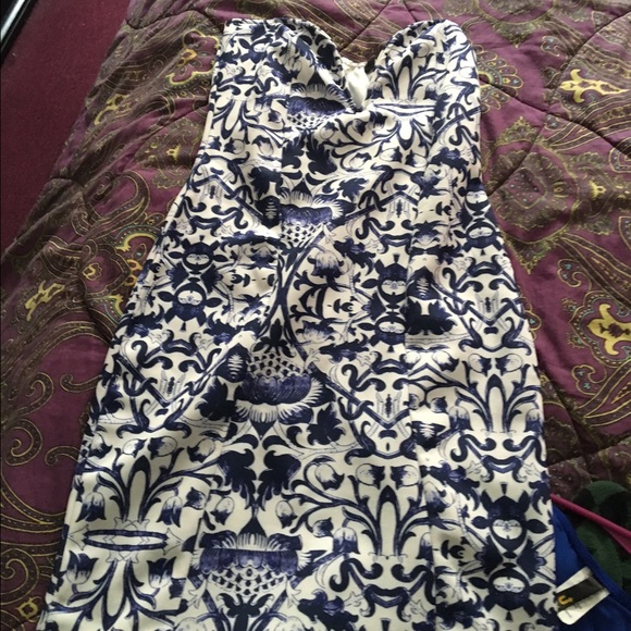 Dress - Picture 2 of 2