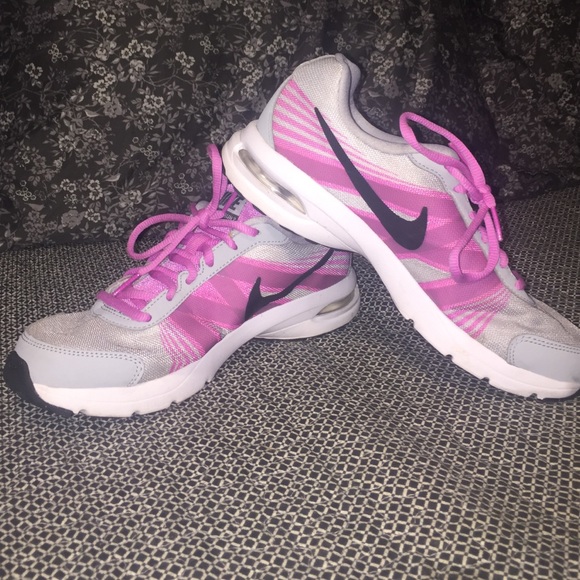 💕Pink NIKE running shoes💕