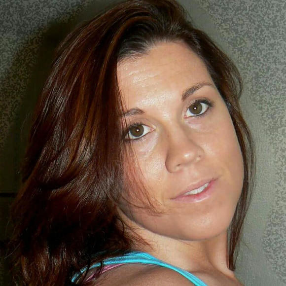 Meet your Posher, Angela - Picture 1 of 1